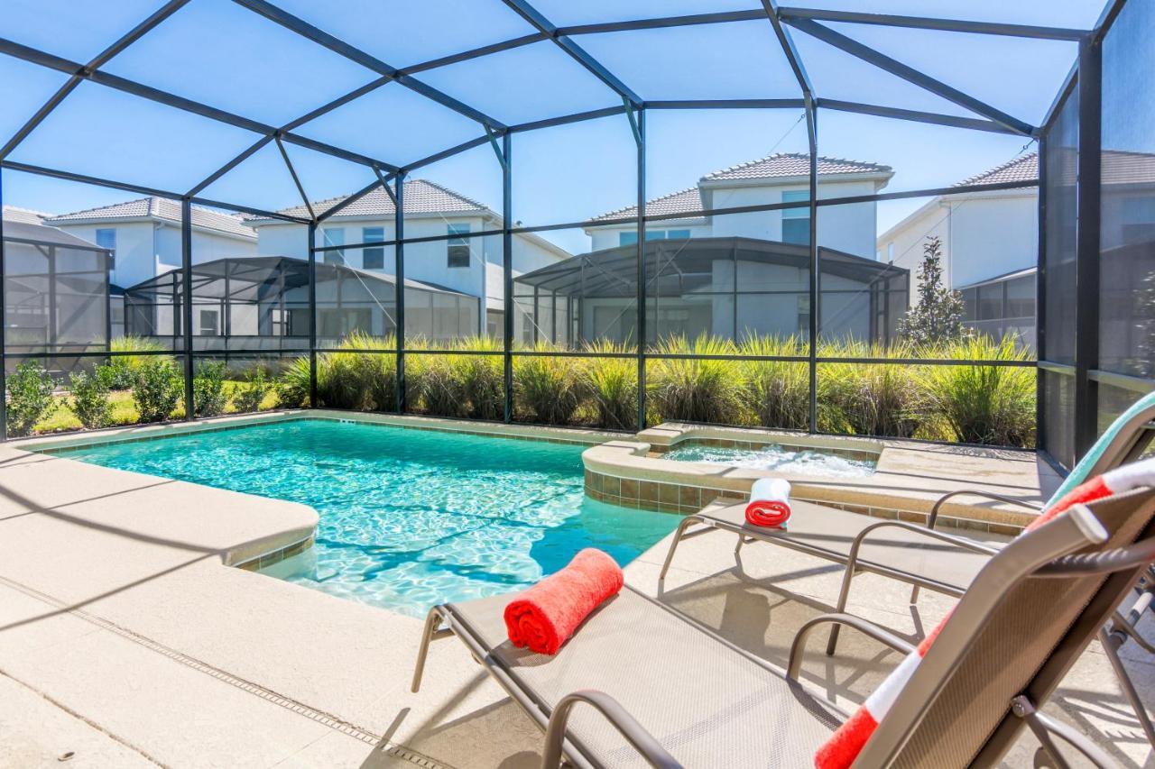 Enchanting Decor Home With Private Pool At Storey Lake Resort Sl4714 Kissimmee Eksteriør billede