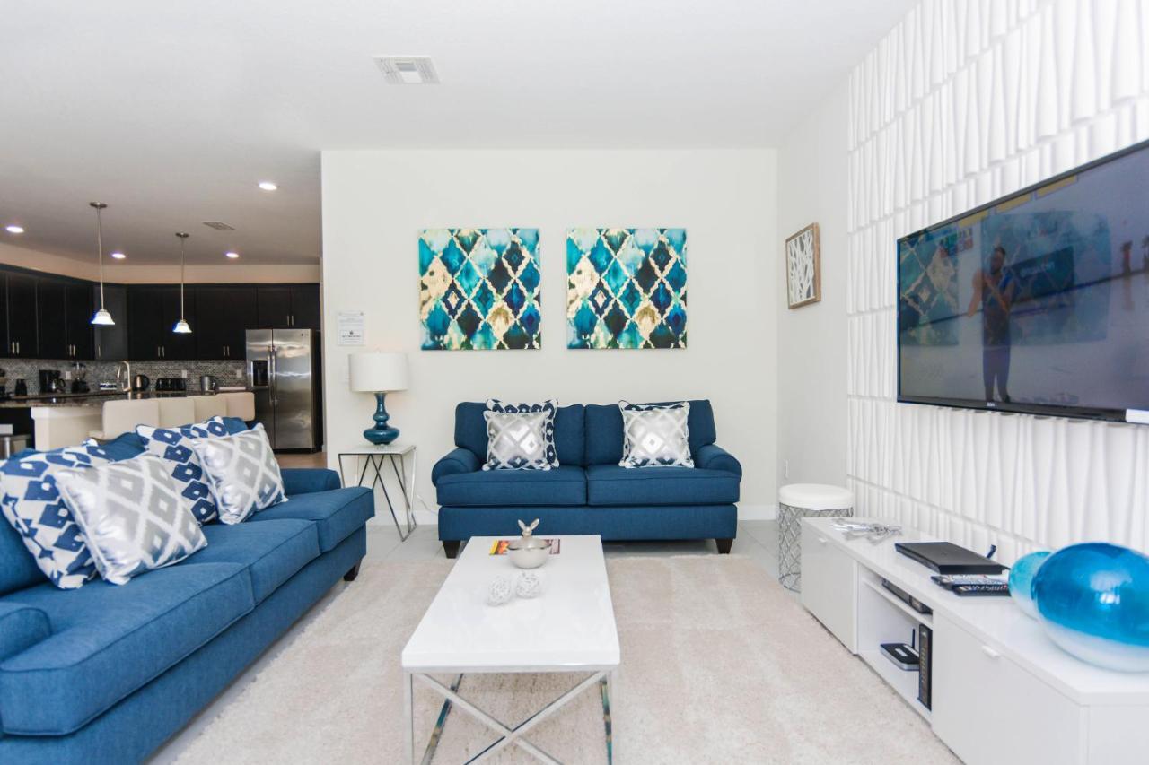 Enchanting Decor Home With Private Pool At Storey Lake Resort Sl4714 Kissimmee Eksteriør billede
