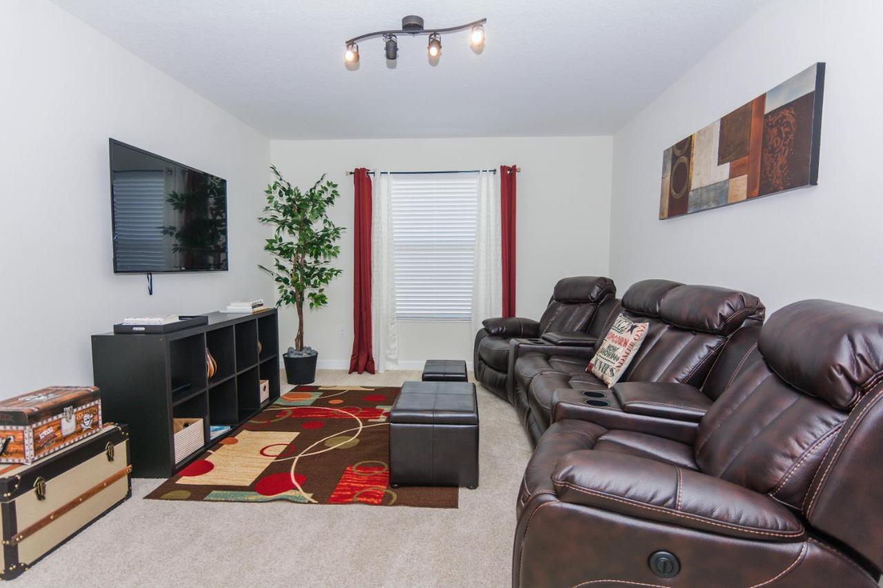 Enchanting Decor Home With Private Pool At Storey Lake Resort Sl4714 Kissimmee Eksteriør billede
