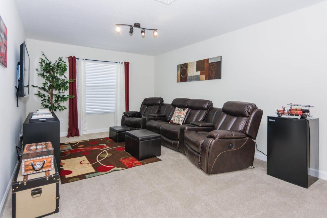 Enchanting Decor Home With Private Pool At Storey Lake Resort Sl4714 Kissimmee Eksteriør billede